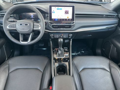 Used 2025 Jeep Compass Limited w/ High Altitude Package AWD/4WD image 13