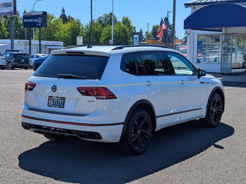Used 2023 Volkswagen Tiguan SE R-Line AWD/4WD image 5