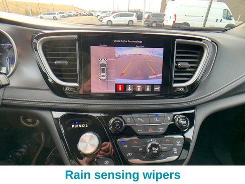 New 2026 Chrysler Pacifica Select w/ S Appearance Package image 21