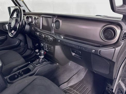 Used 2020 Jeep Wrangler Unlimited Sport AWD/4WD image 29