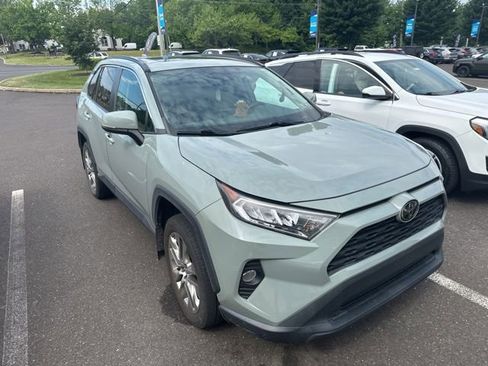 Used 2021 Toyota RAV4 XLE Premium AWD/4WD image 15