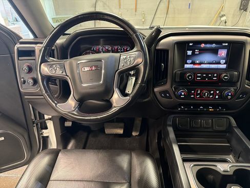 Used 2014 GMC Sierra 1500 SLT w/ All-Terrain Package AWD/4WD image 5