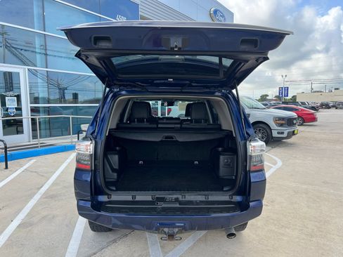 Used 2022 Toyota 4Runner SR5 Premium w/ Moonroof Package AWD/4WD image 14