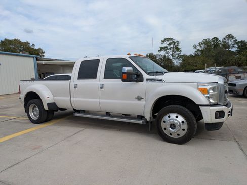 Used 2016 Ford F450 Platinum image 2