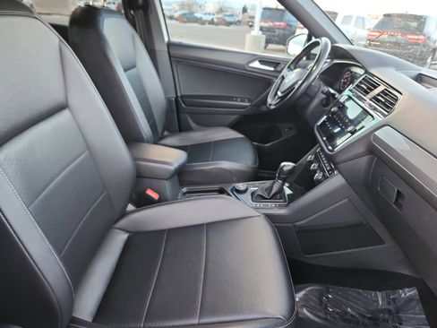 Used 2019 Volkswagen Tiguan SEL R-Line w/ 3rd Row Seat Package image 20