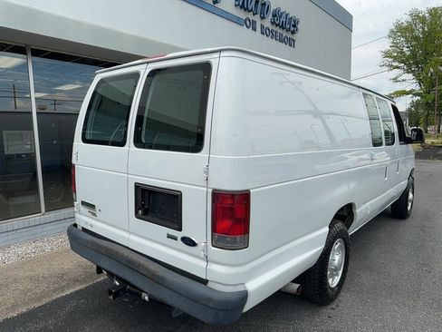 Used 2014 Ford E-350 and Econoline 350 Extended Super Duty w/ Power Group RWD image 3
