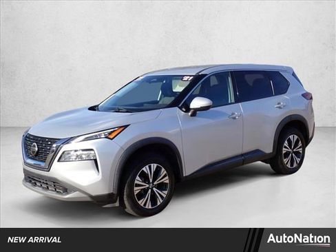 Used 2021 Nissan Rogue SV image 1