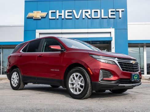 Used 2023 Chevrolet Equinox LT image 1