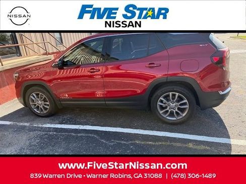 Used 2024 GMC Terrain SLT image 10