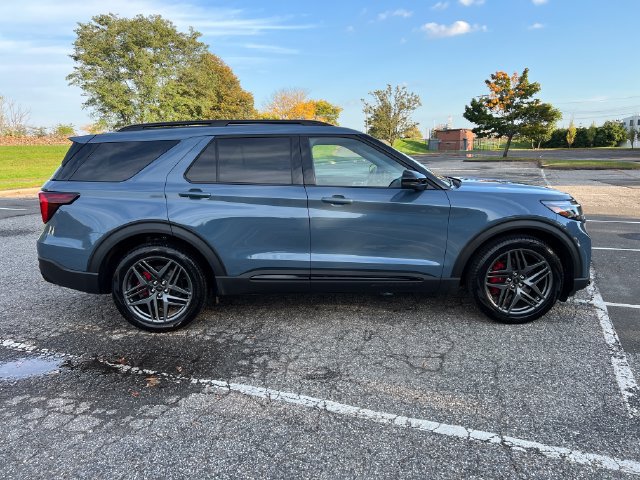 Used 2026 Ford Explorer ST w/ Sun And Sound Package AWD/4WD image 12
