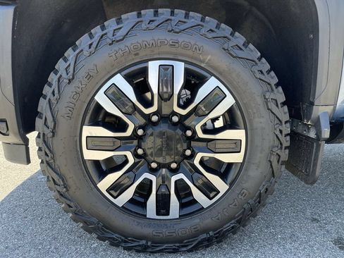 Used 2024 GMC Sierra 2500 Denali Ultimate AWD/4WD image 46