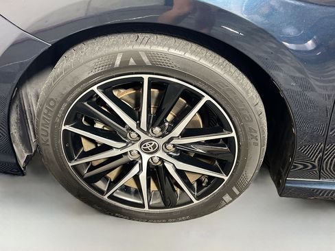 Used 2021 Toyota Camry SE w/ Convenience Package image 13