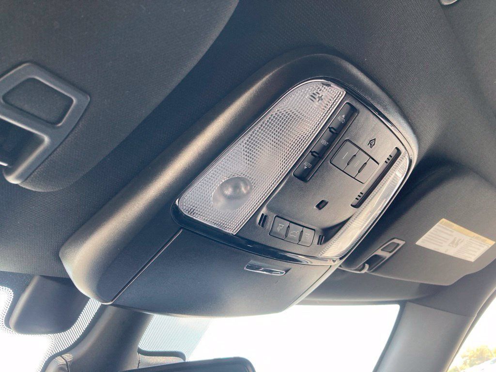 Used 2024 Dodge Durango GT RWD image 29