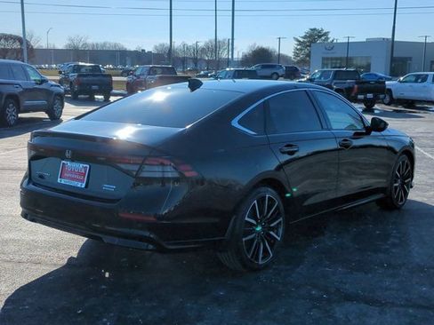 Used 2025 Honda Accord Touring image 5