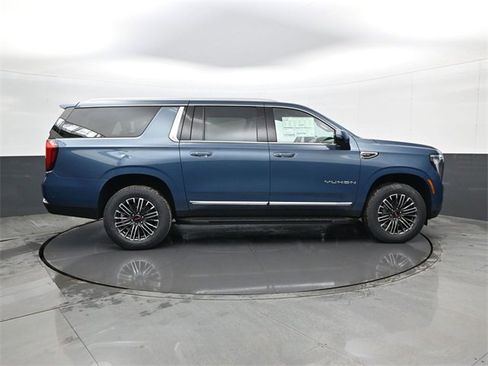 New 2026 GMC Yukon XL Elevation image 4