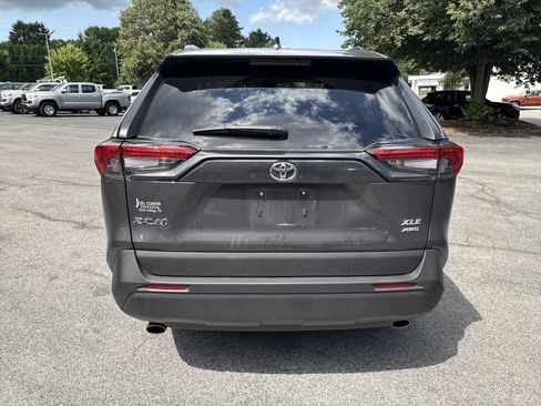 Used 2022 Toyota RAV4 XLE image 10