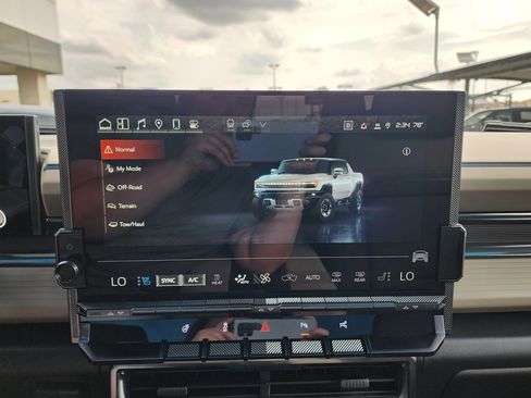 New 2026 GMC Hummer EV 4x4 Crew Cab image 33