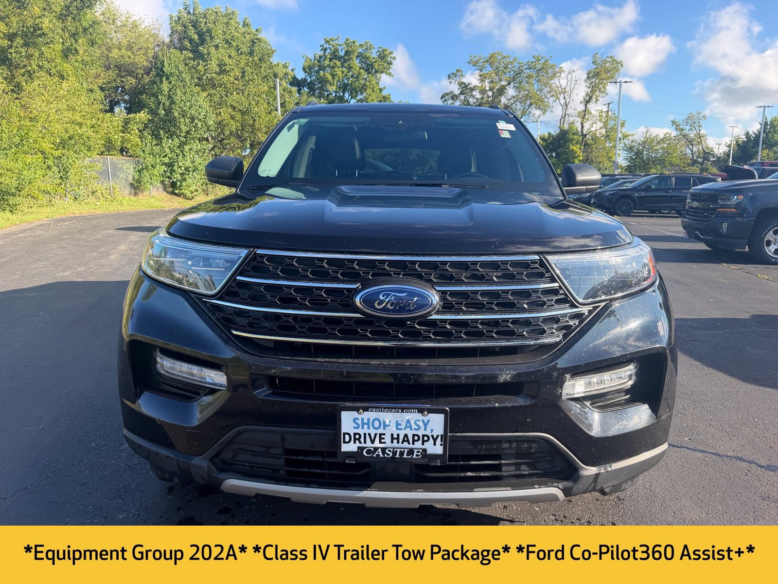 Used 2023 Ford Explorer XLT w/ Equipment Group 202A AWD/4WD image 2