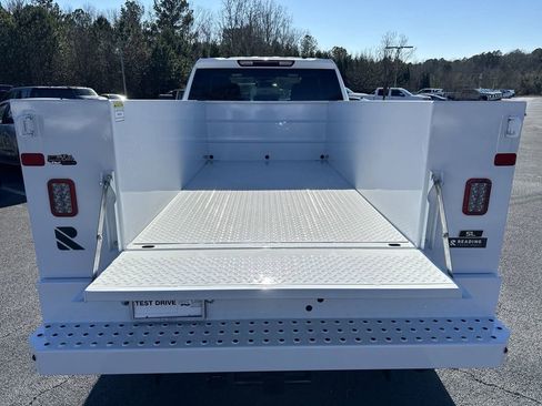 New 2025 GMC Sierra 2500 Pro w/ Convenience Package image 16