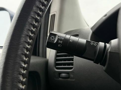 Used 2018 Nissan Frontier PRO-4X image 12