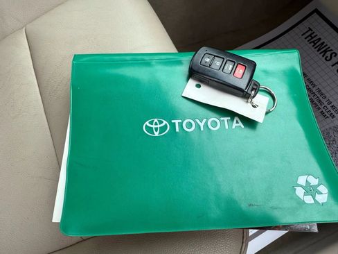 Used 2014 Toyota Camry XLE FWD image 55
