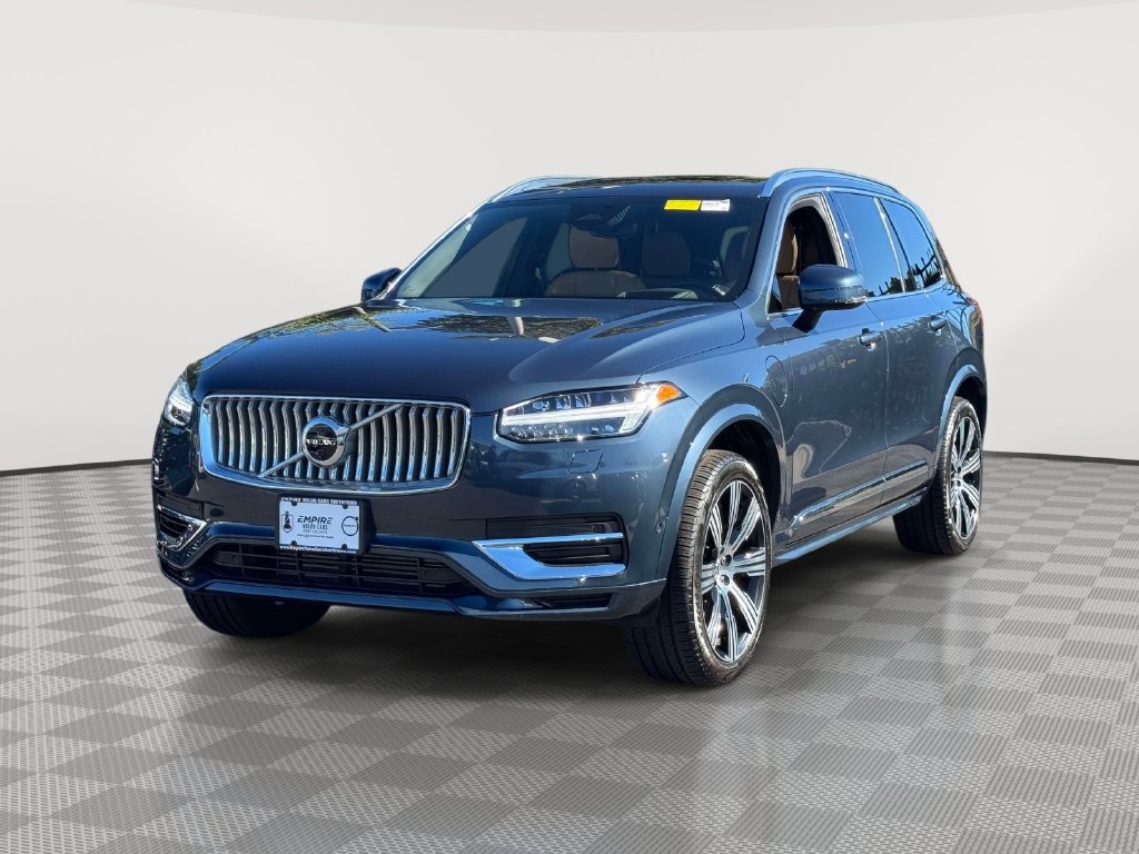Certified 2025 Volvo XC90 T8 Ultra w/ Protection Package Premier AWD/4WD image 2