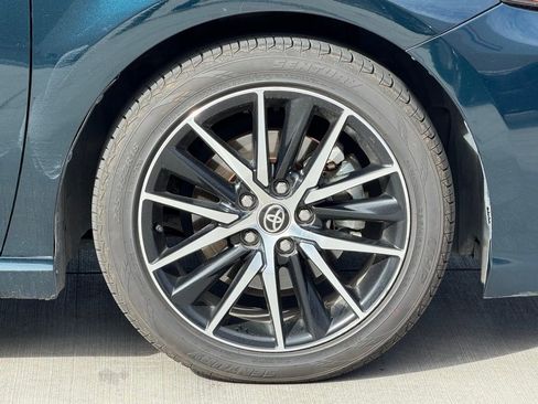 Used 2021 Toyota Camry SE image 12