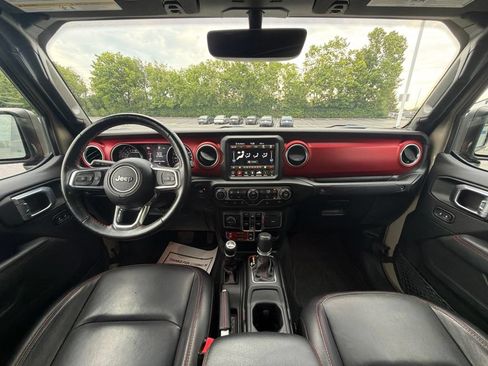 Used 2022 Jeep Gladiator Rubicon w/ Cold Weather Group AWD/4WD image 11