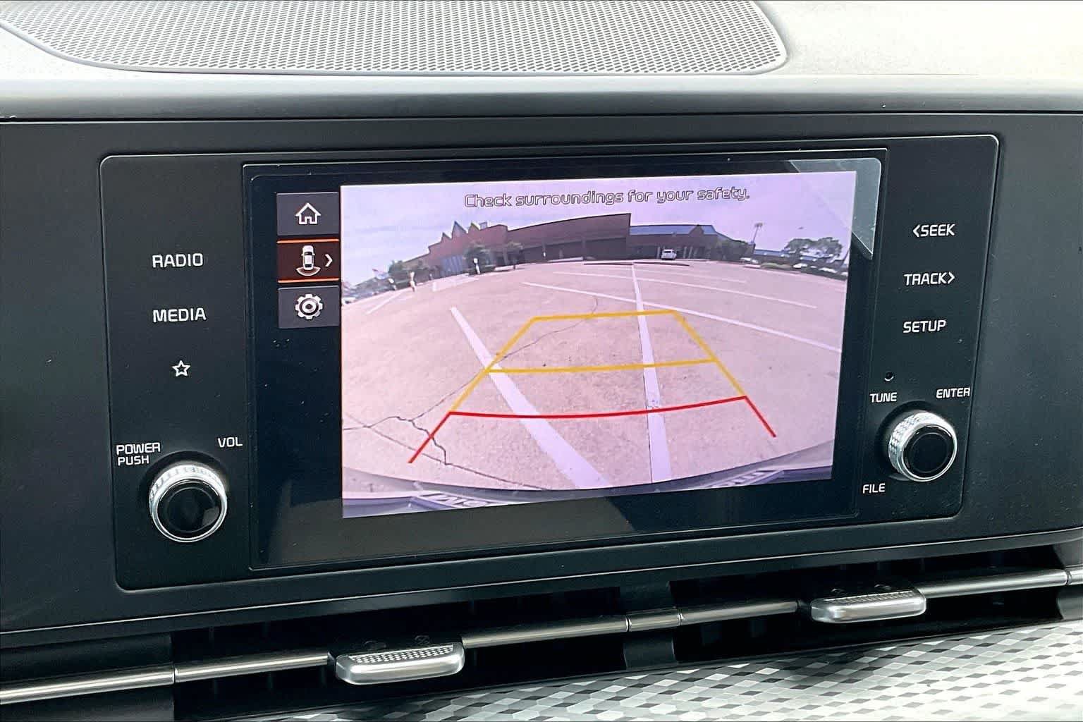 Certified 2023 Kia Carnival LX FWD image 24