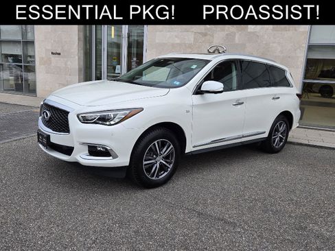 Used 2019 INFINITI QX60 Luxe w/ Essential Package image 2