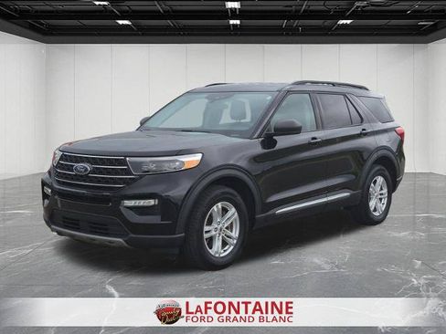 Certified 2024 Ford Explorer XLT w/ Equipment Group 202A AWD/4WD image 1