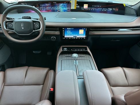 New 2026 Lincoln Navigator L Reserve AWD/4WD image 12