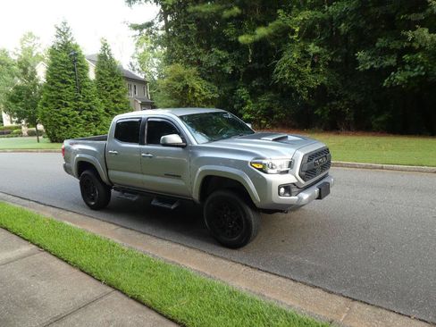 Used 2019 Toyota Tacoma TRD Sport AWD/4WD image 28