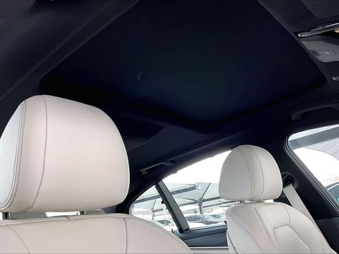 Used 2023 BMW 530e w/ Executive Package image 13