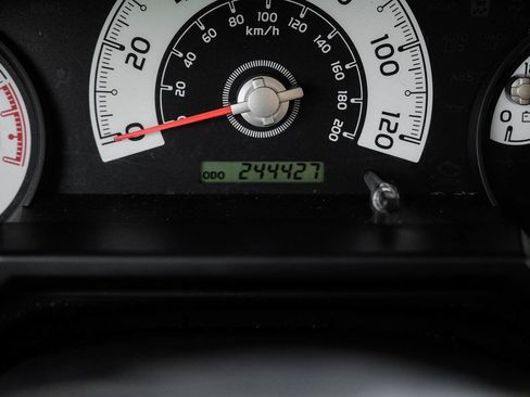Used 2011 Toyota FJ Cruiser 4WD w/ Trail Teams Special Edition image 19