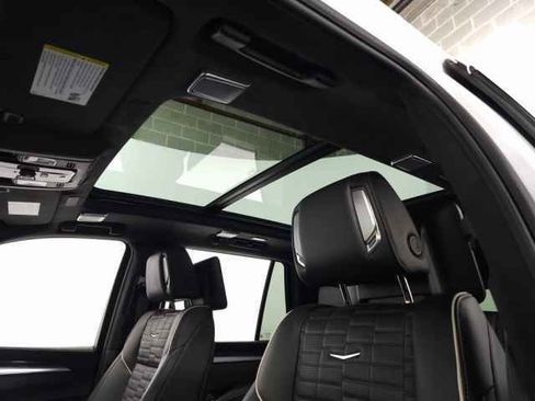 Certified 2025 Cadillac Escalade Sport Platinum w/ LPO, ONYX Package image 22