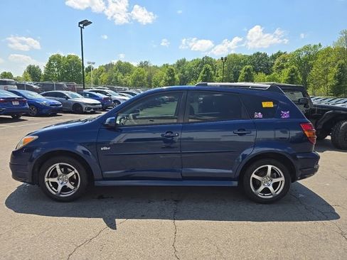 Used 2007 Pontiac Vibe w/ Sun And Sound Package FWD image 4