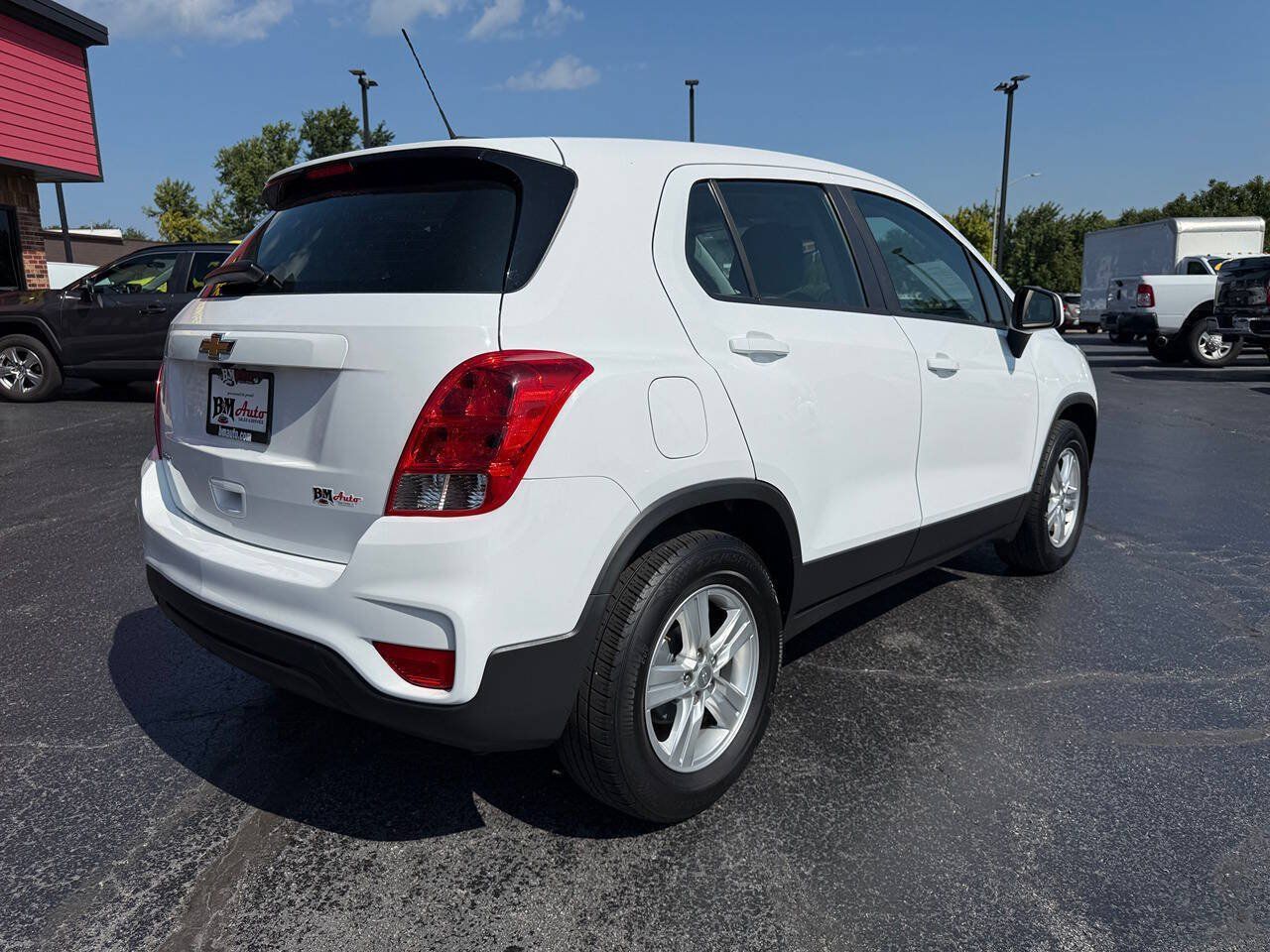 Used 2020 Chevrolet Trax LS FWD image 7