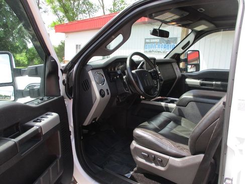 Used 2014 Ford F350 Lariat w/ Lariat Ultimate Package AWD/4WD image 16