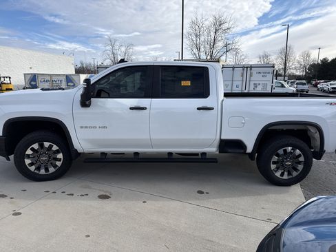 Certified 2024 Chevrolet Silverado 2500 Custom w/ Custom Value Package image 7