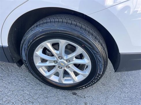 Used 2018 Chevrolet Equinox LS image 11