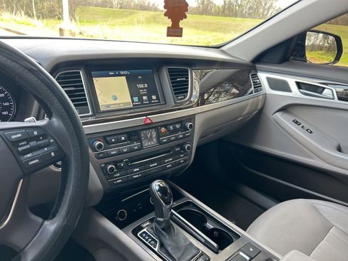 Used 2017 Genesis G80 3.8 image 2