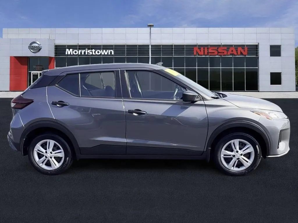 Used 2025 Nissan Kicks Play S FWD image 12