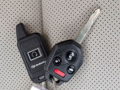 Used 2012 Subaru Outback 3.6R Limited image 38