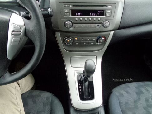 Used 2013 Nissan Sentra FE+ SV image 23