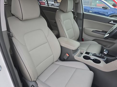 Used 2017 Kia Sportage EX image 10