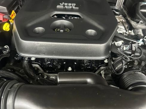 Used 2022 Jeep Wrangler Unlimited Rubicon 4xe w/ Steel Bumper Group image 7