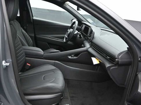 New 2026 Hyundai Elantra SEL Sport FWD image 10