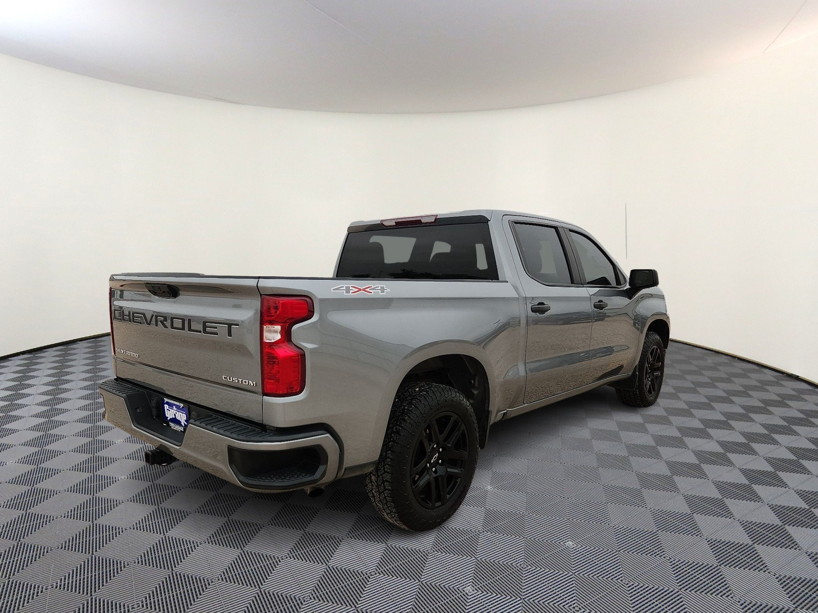 Used 2023 Chevrolet Silverado 1500 Custom AWD/4WD image 4
