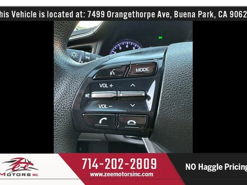 Used 2020 Hyundai Elantra SEL image 28